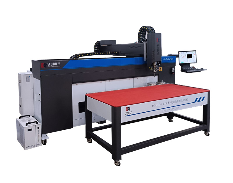 恒溫常量數控發泡密封涂膠機